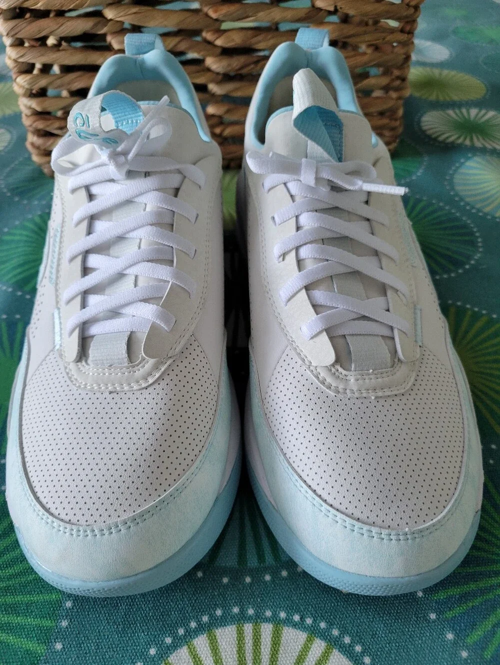 Clove Clove Women's Strada White /Brushed Aqua Athletic Lace up Shoe Size 8.5